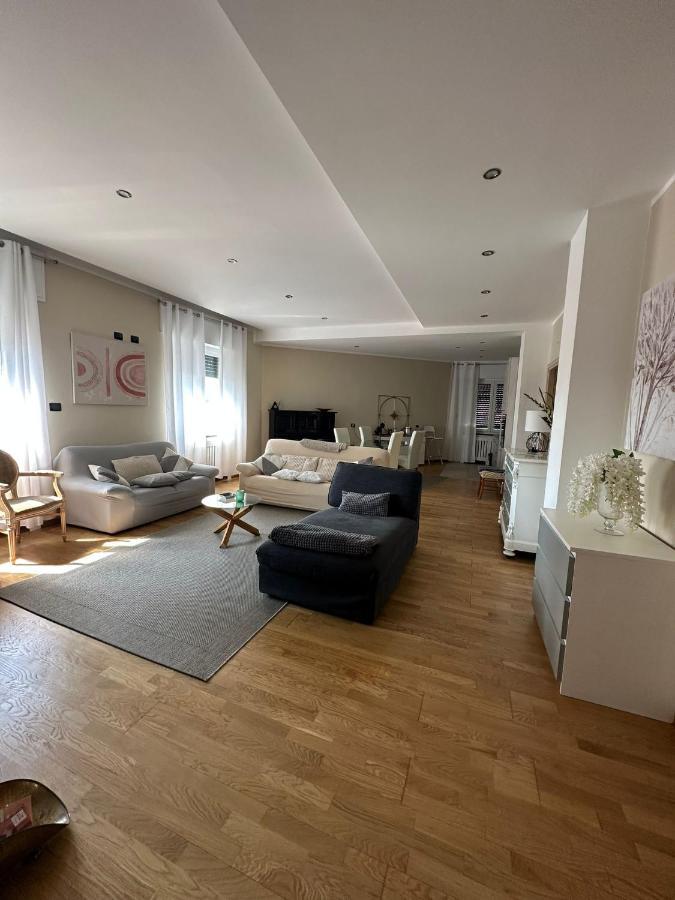Luxury Center Appartment Novi Ligure Eksteriør bilde
